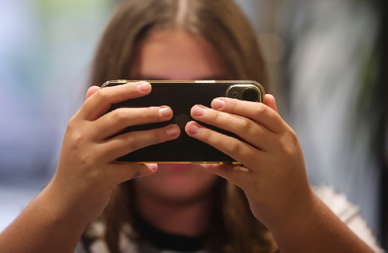 'Los pederastas saben que son jóvenes vulnerables. El sistema falla'