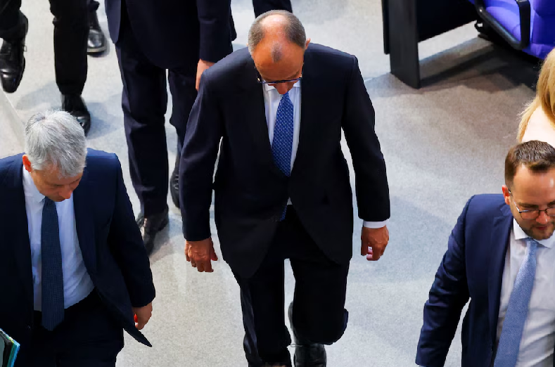 Tras el fracaso de la investidura de Merz, la ultraderecha pide nuevas elecciones y caen las bolsas en Europa y Estados Unidos