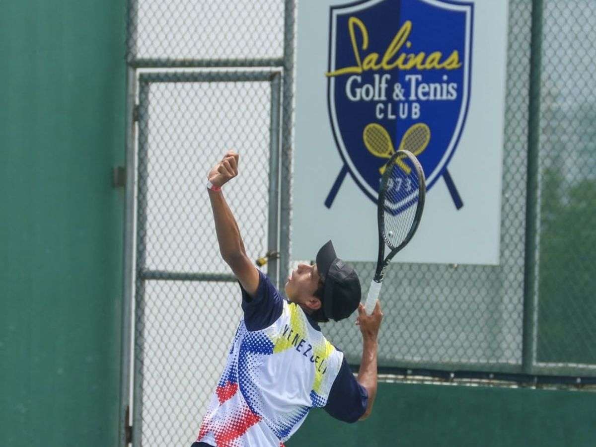 Tenis arranca con doble victoria