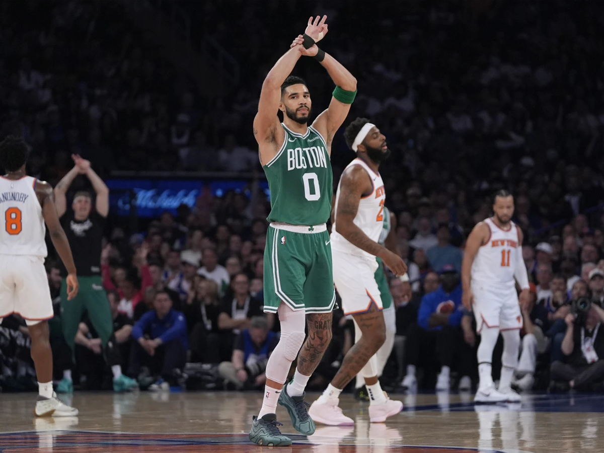 Celtics derrotan a Knicks en el MSG y achican la serie