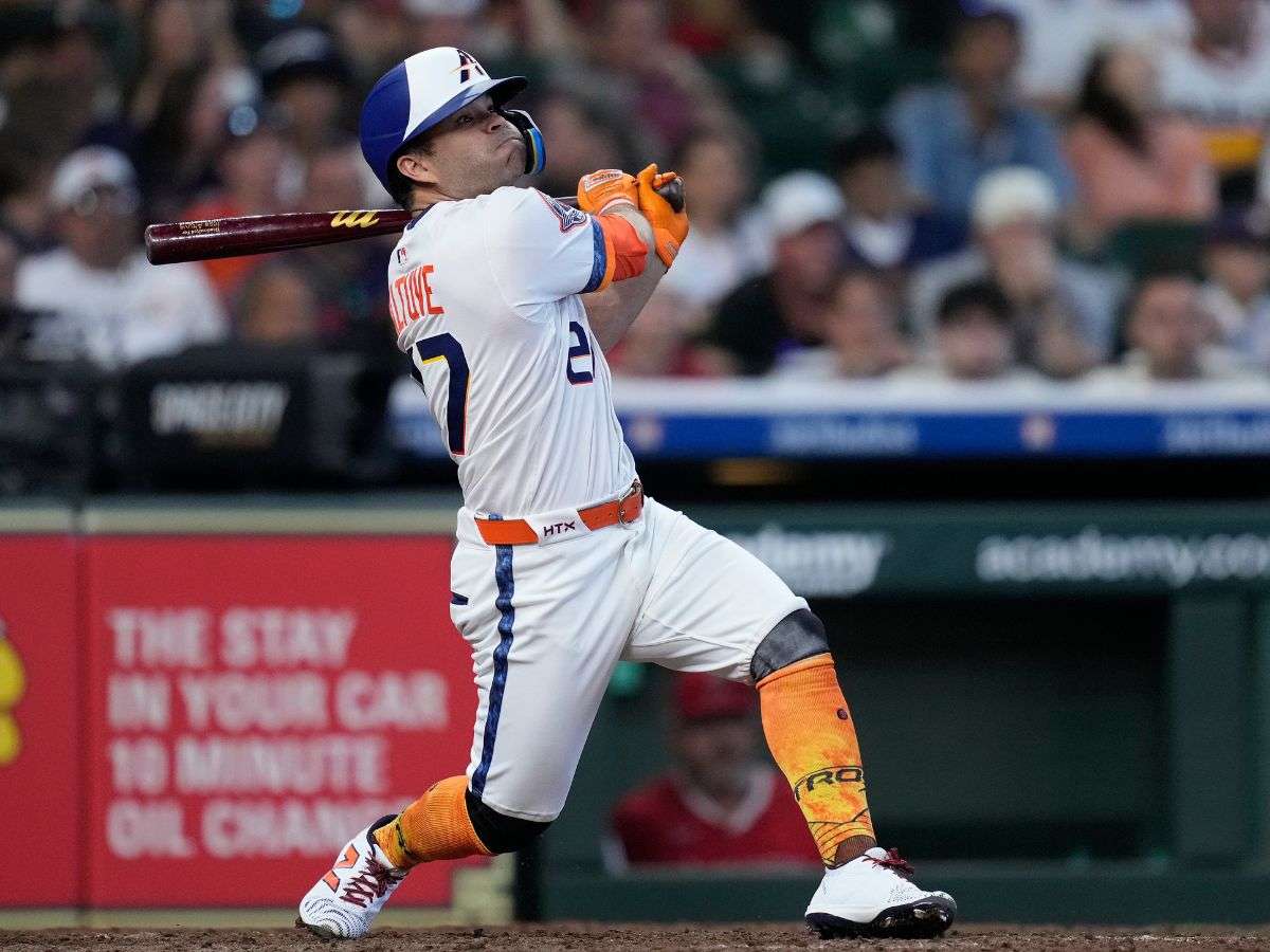 José Altuve enciende alarmas en los Astros