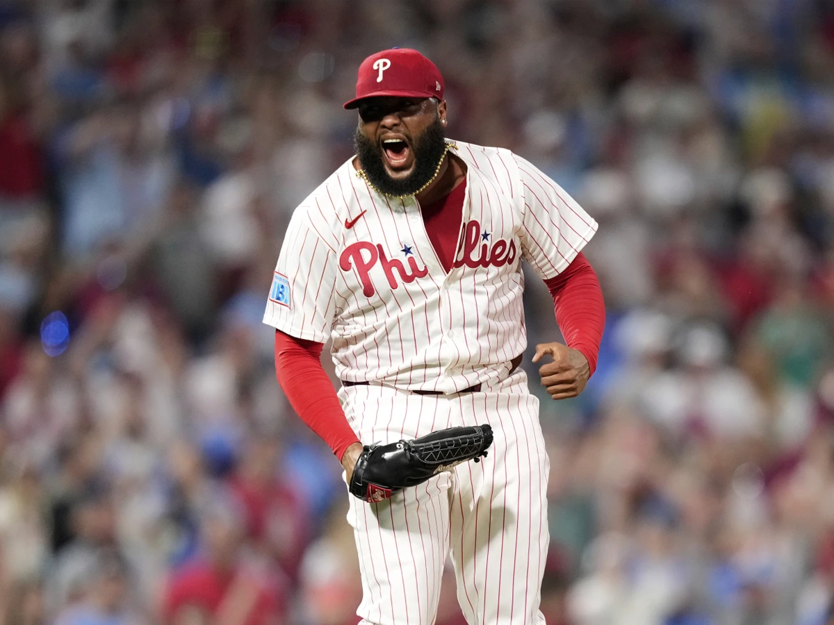 José Alvarado sigue dominando en el bullpen de Filis