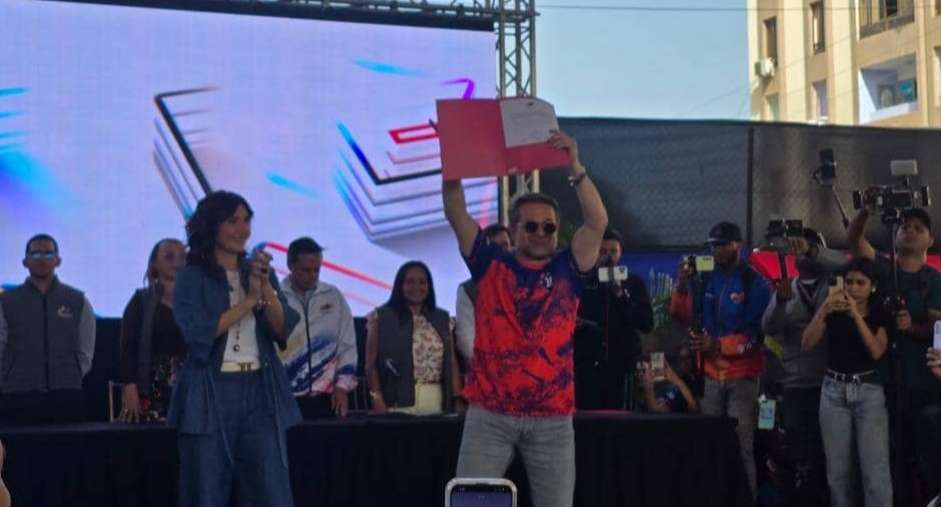 Juramentan a Rafael Lacava como gobernador reelecto de Carabobo 