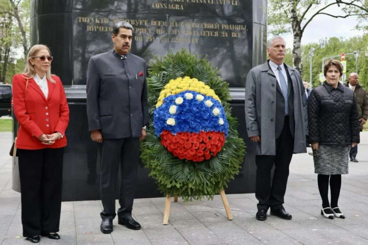 Maduro y Díaz-Canel rindieron homenaje a Simón Bolívar en Moscú