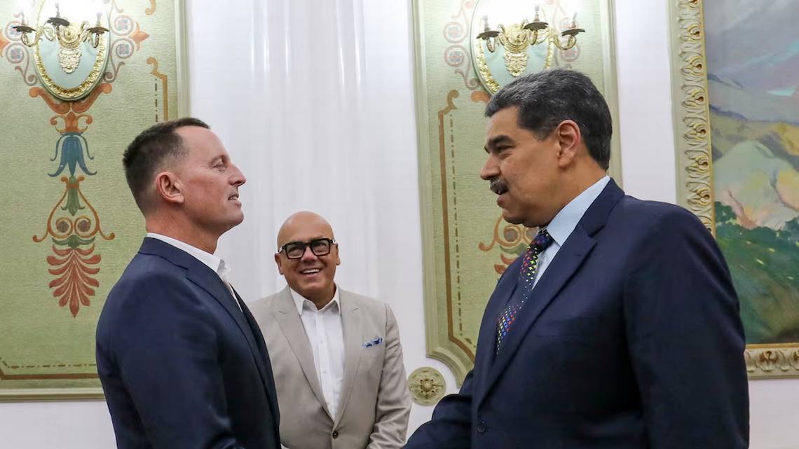 EEUU negocia acuerdo para que Venezuela venda más petróleo si acepta más deportados