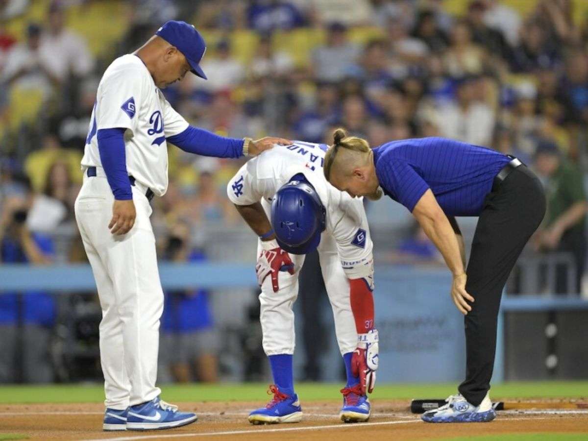 Dave Roberts preocupado por salud de Teoscar Hernández