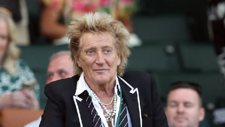 La rutina que mantiene activo a Rod Stewart a sus 80 años