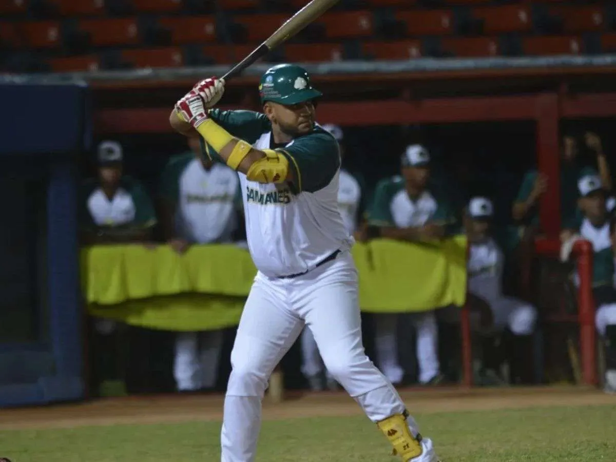 Samanes no pierde ritmo y vence a Centauros