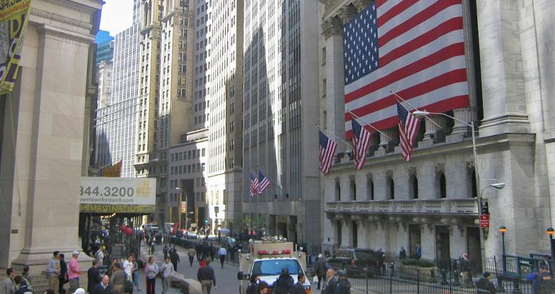 Wall Street gana 3% semanal tras dato de empleo en EEUU y negociación comercial con China