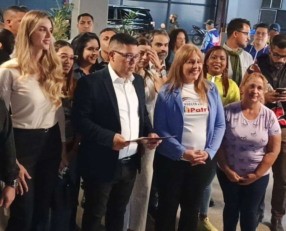 Inauguran oficina de atención integral al migrante en Caracas