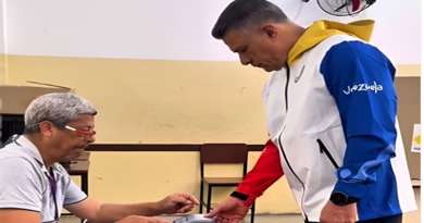 Contralor general enfatiza que proceso electoral venezolano da lecciones de paz al mundo