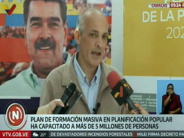 Programas de formación comunal capacitan a más de 5 millones de personas