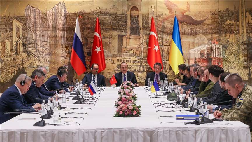 Aplazadas por un día negociaciones entre Rusia y Ucrania