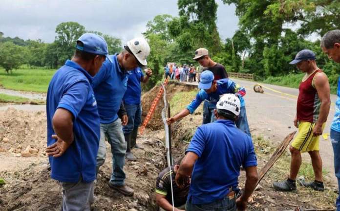 Afectada por lluvias vialidad en el puente Los Gaviones