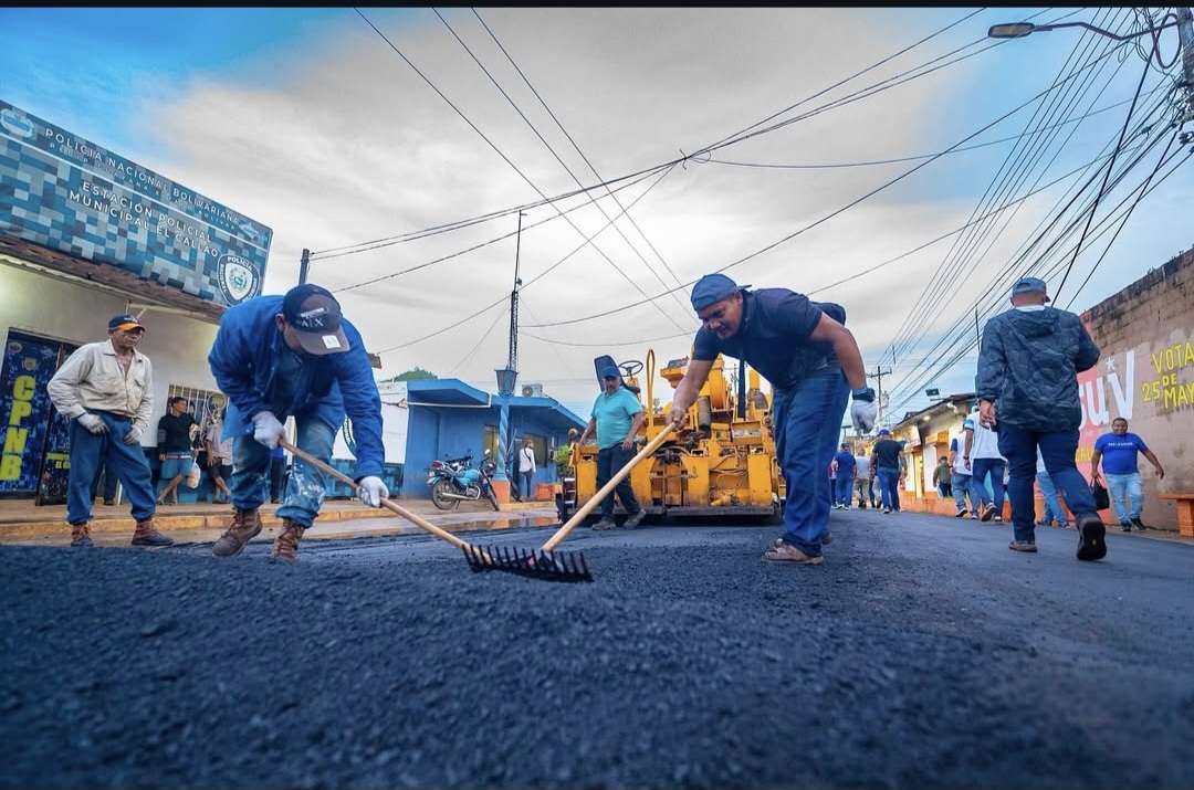 4 frentes de trabajos simultáneo mantienen plan de asfaltado en Bolívar