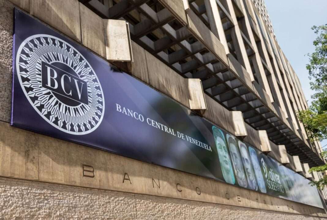 Exhortan a los comercios a respetar normas de uso de divisas y tipo de cambio BCV