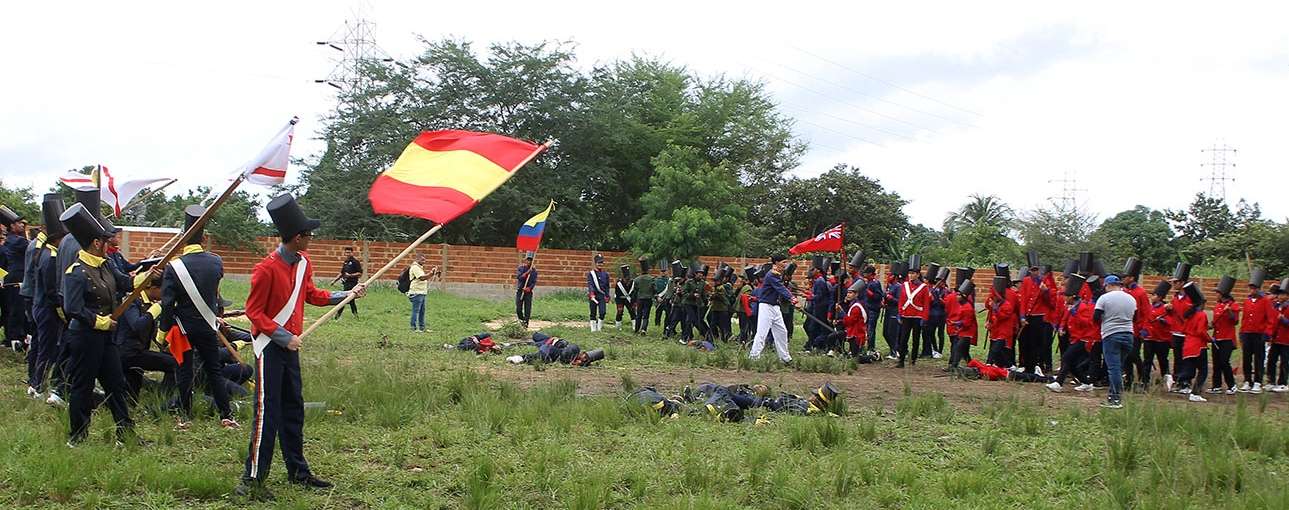 Más de 350 estudiantes escenificaron la Batalla de Carabobo 