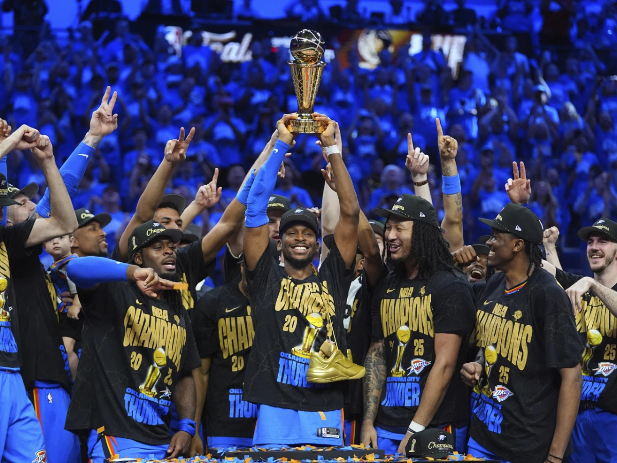 Gilgeous-Alexander superó a varias leyendas de la NBA en Finales