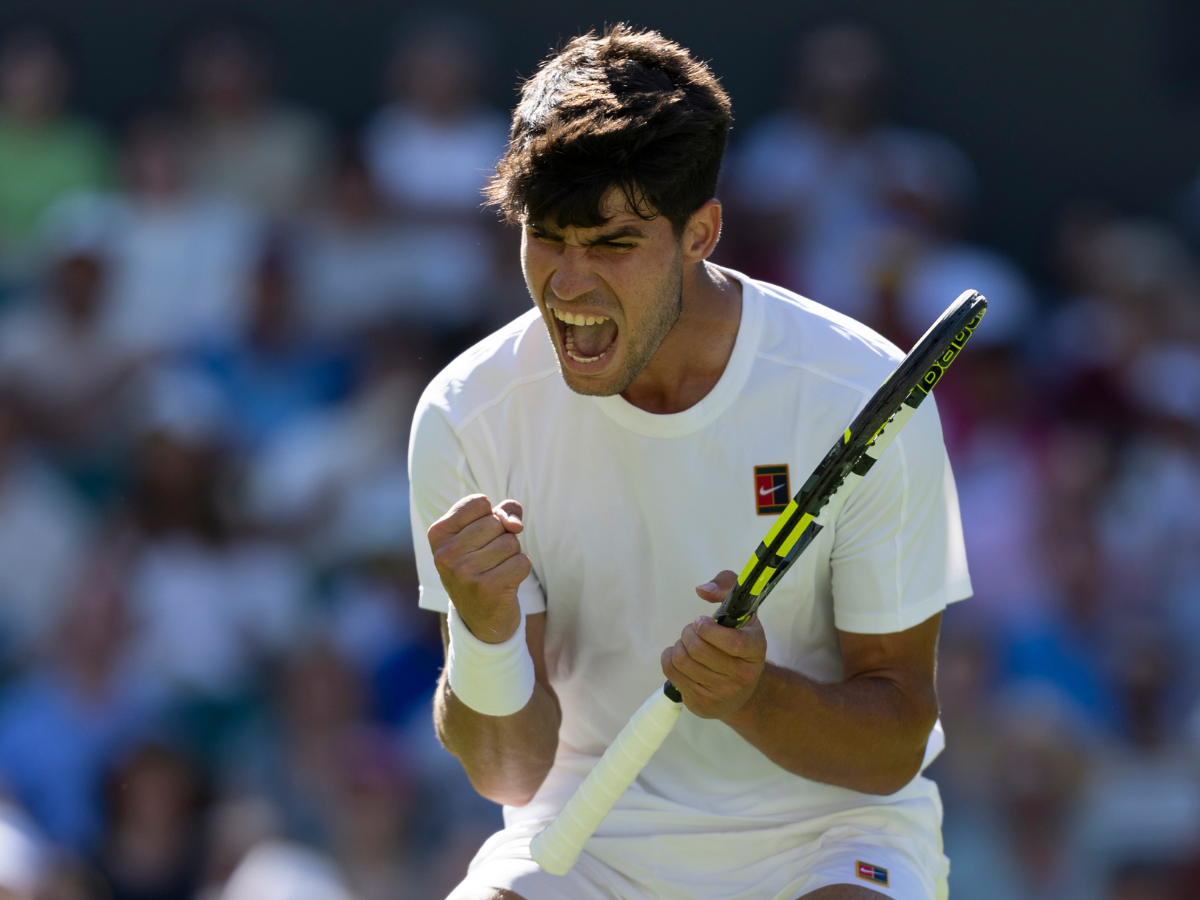 Carlos Alcaraz empezó Wimbledon con pie derecho