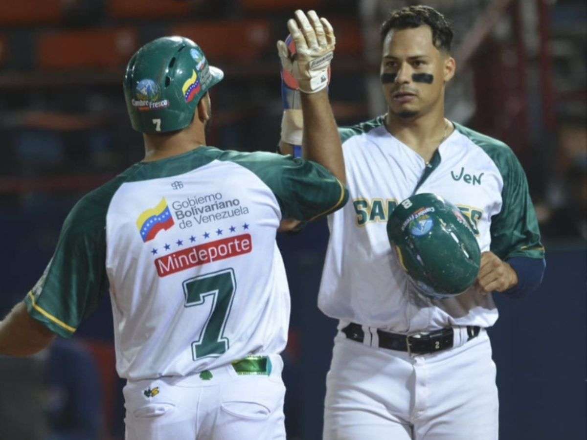 Samanes se mantiene en la cima