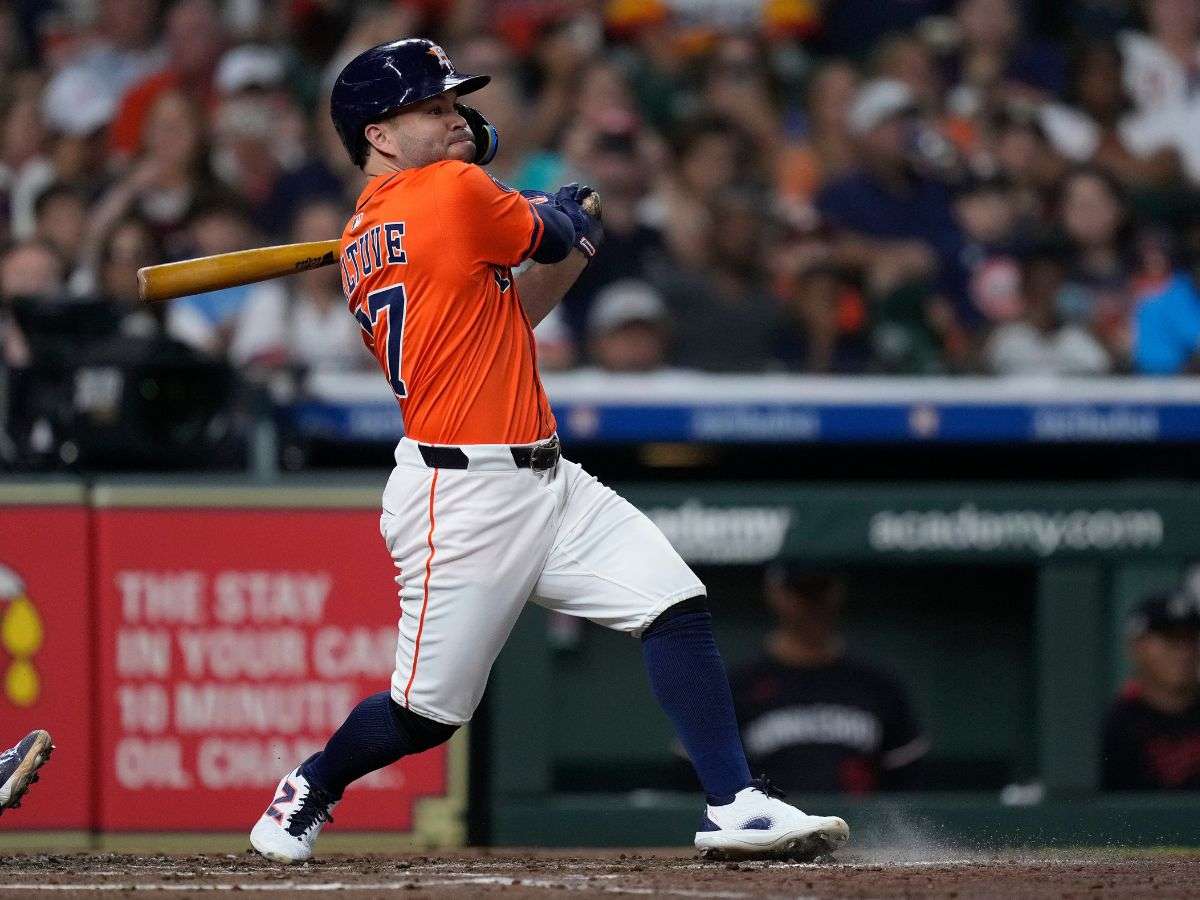 José Altuve entre los 200 líderes de extrabases