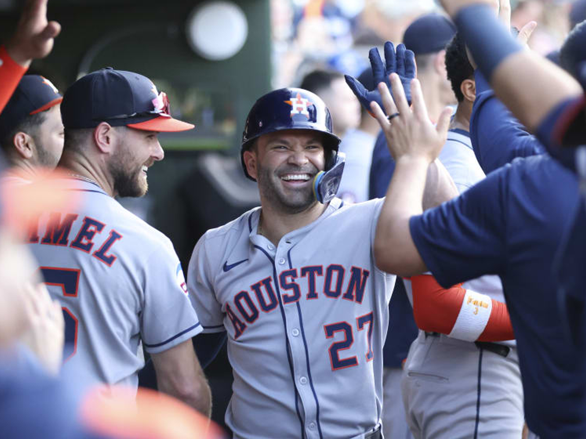 José Altuve pega HR y alarga su buen momento