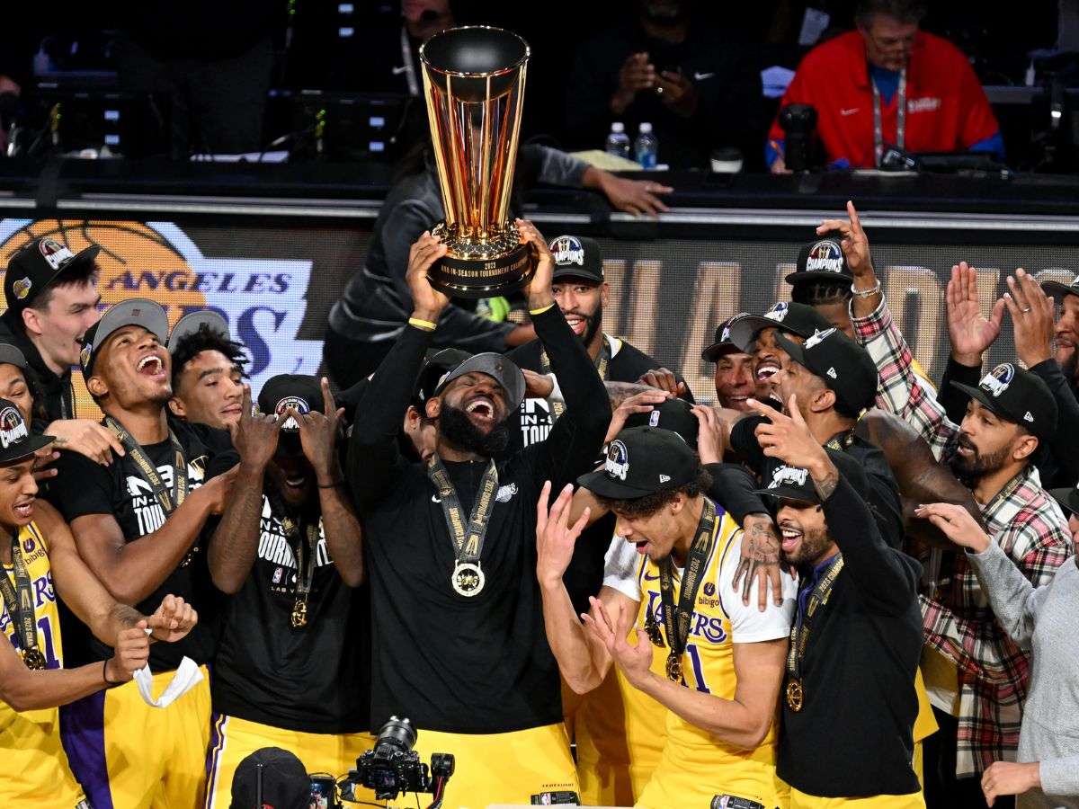 Los Lakers tendrán nuevo dueño