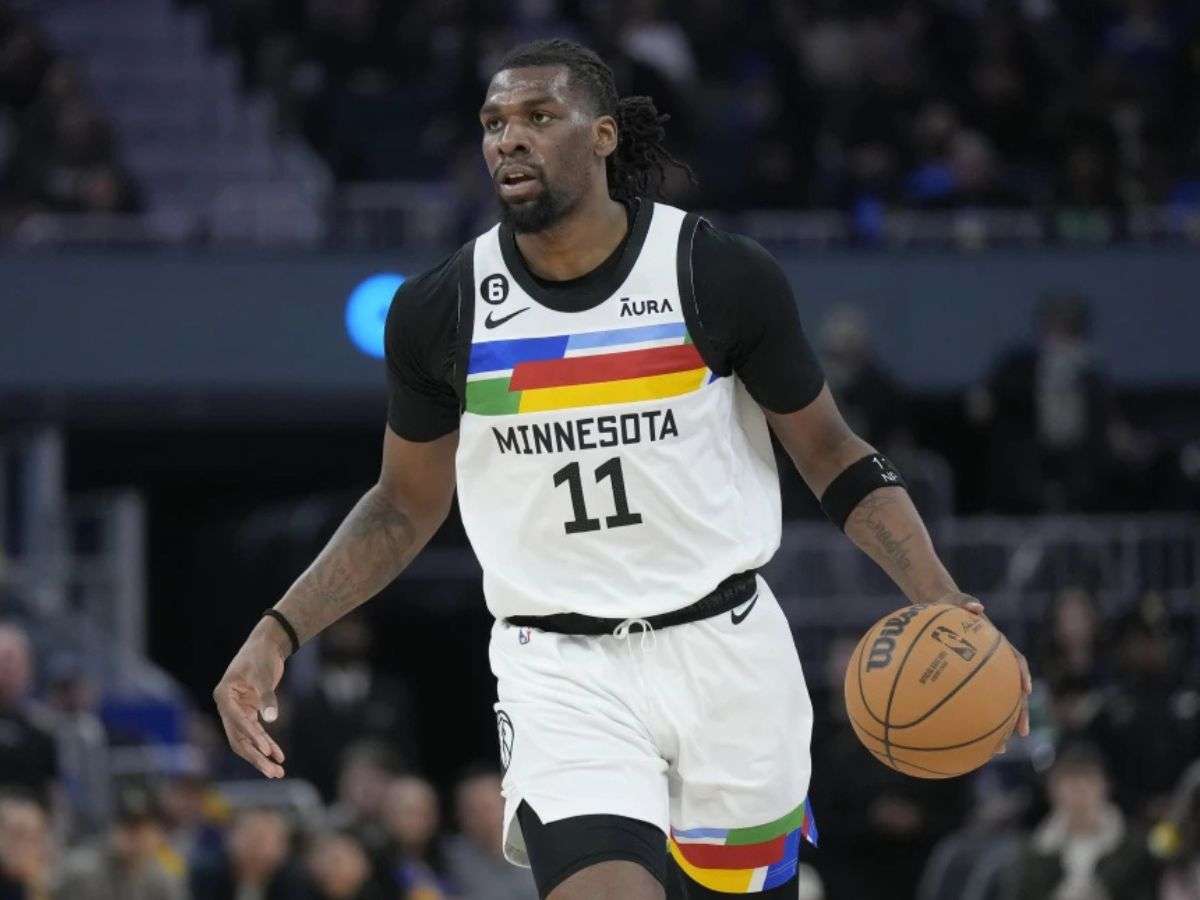 Naz Reid renueva contrato con Timberwolves