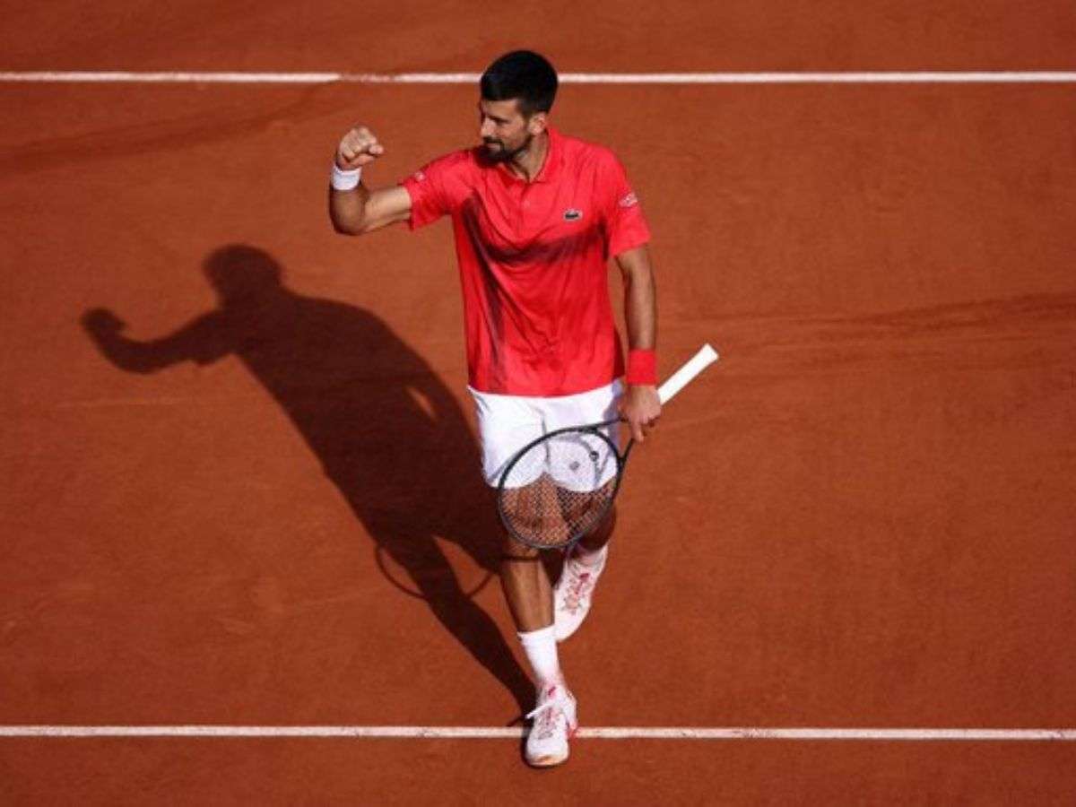 Djokovic hace historia y pasa a cuartos de Roland Garros