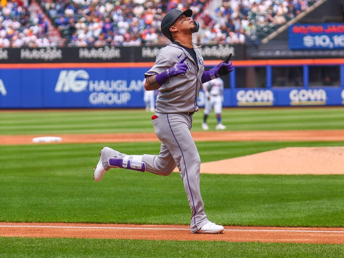Orlando Arcia pegó su primer HR en el año