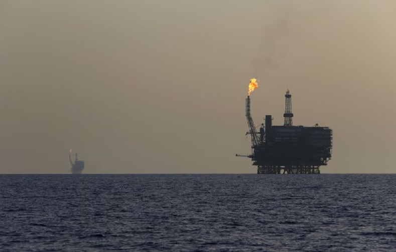 El petróleo se disparó por encima de los 79 dólares ante los temores de una escalada militar en el Golfo Pérsico