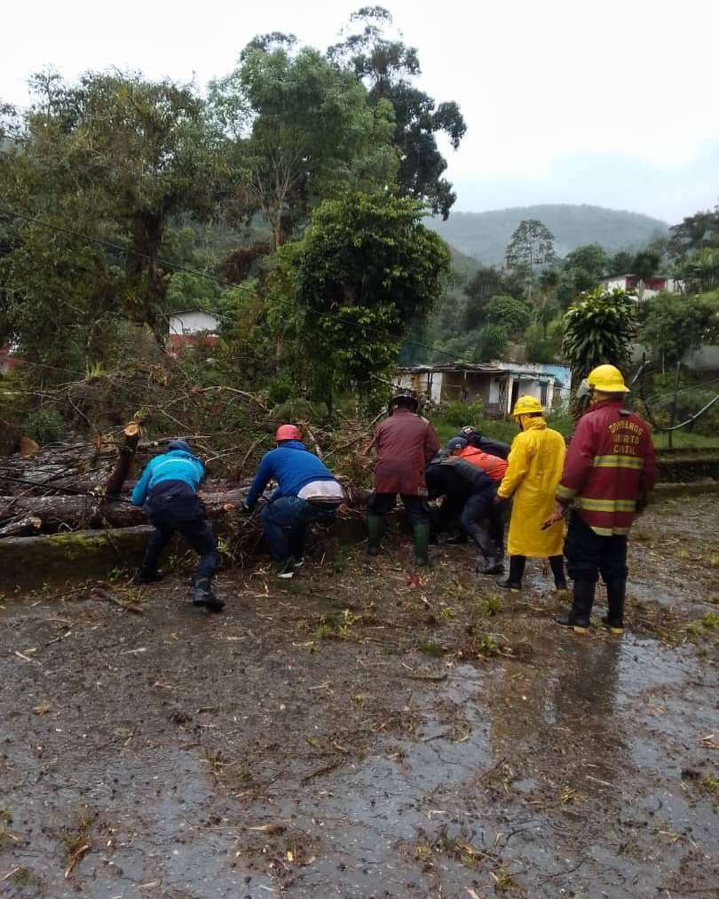 Fuerza de Tareas continúa atendiendo afectaciones por lluvias en Boconó