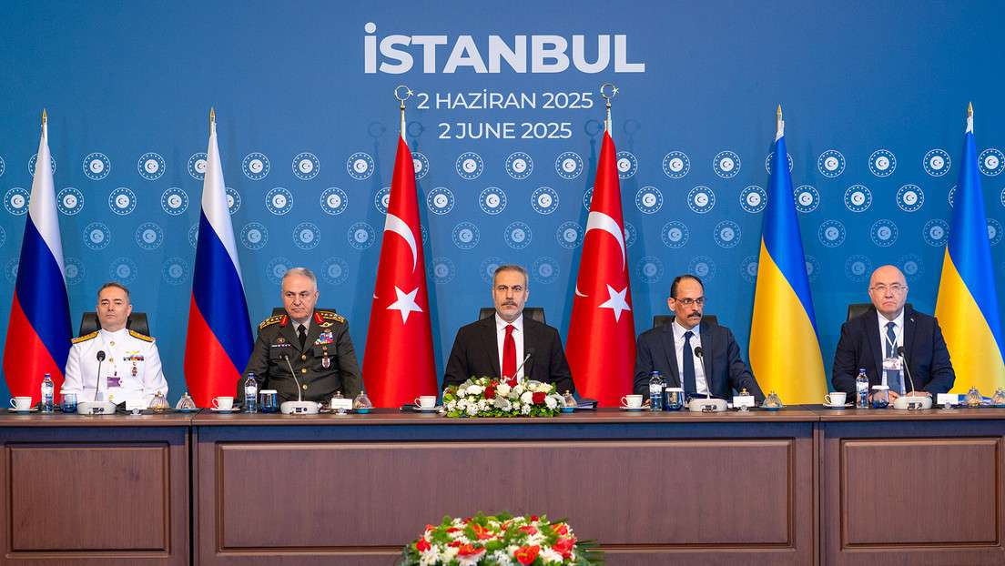 Rusia y Ucrania realizan segunda ronda de conversaciones en Estambul