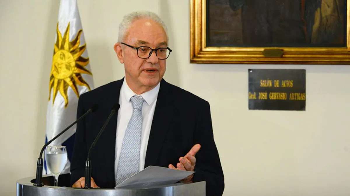 Canciller uruguayo baraja retomar contacto consular con Venezuela
