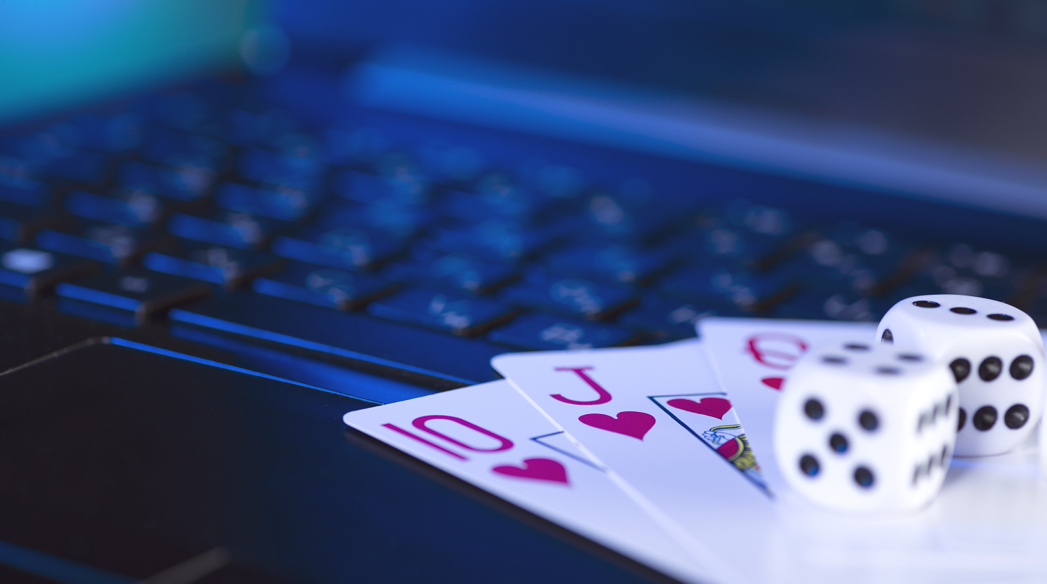 El atractivo del póker y el blackjack online: clásicos que nunca pasan de moda