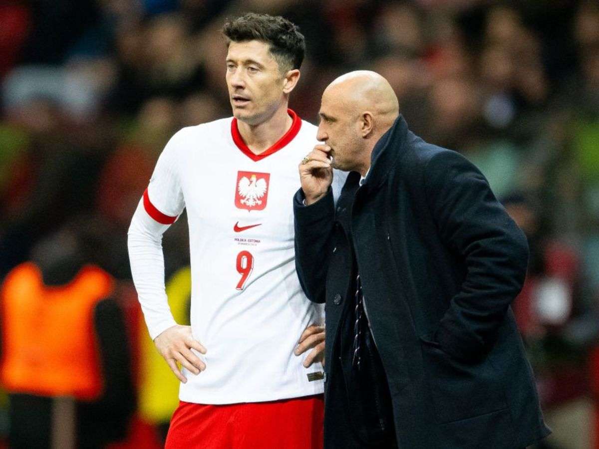 Robert Lewandowski se separa de su selección