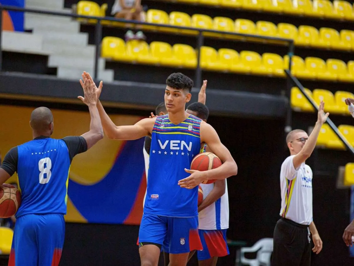 Enrique Medina pone rumbo a Charlotte