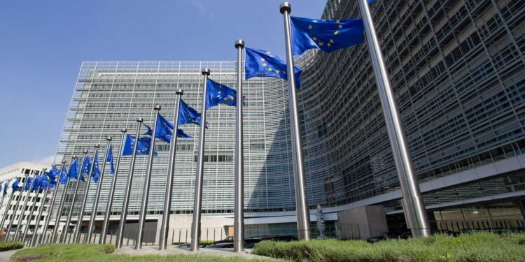 Comisión Europea quiere un acuerdo con EEUU sobre aranceles antes del 1 de agosto