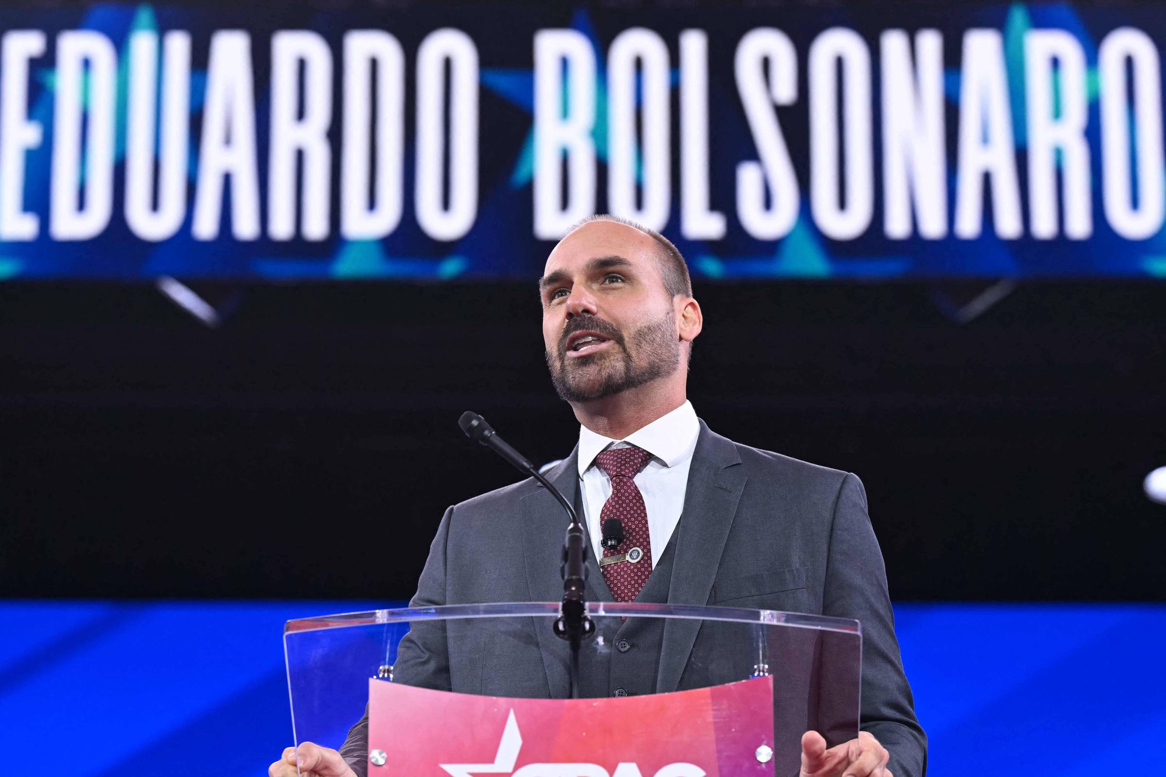 Piden en Brasil detener al hijo de Bolsonaro por pedir intervención extranjera