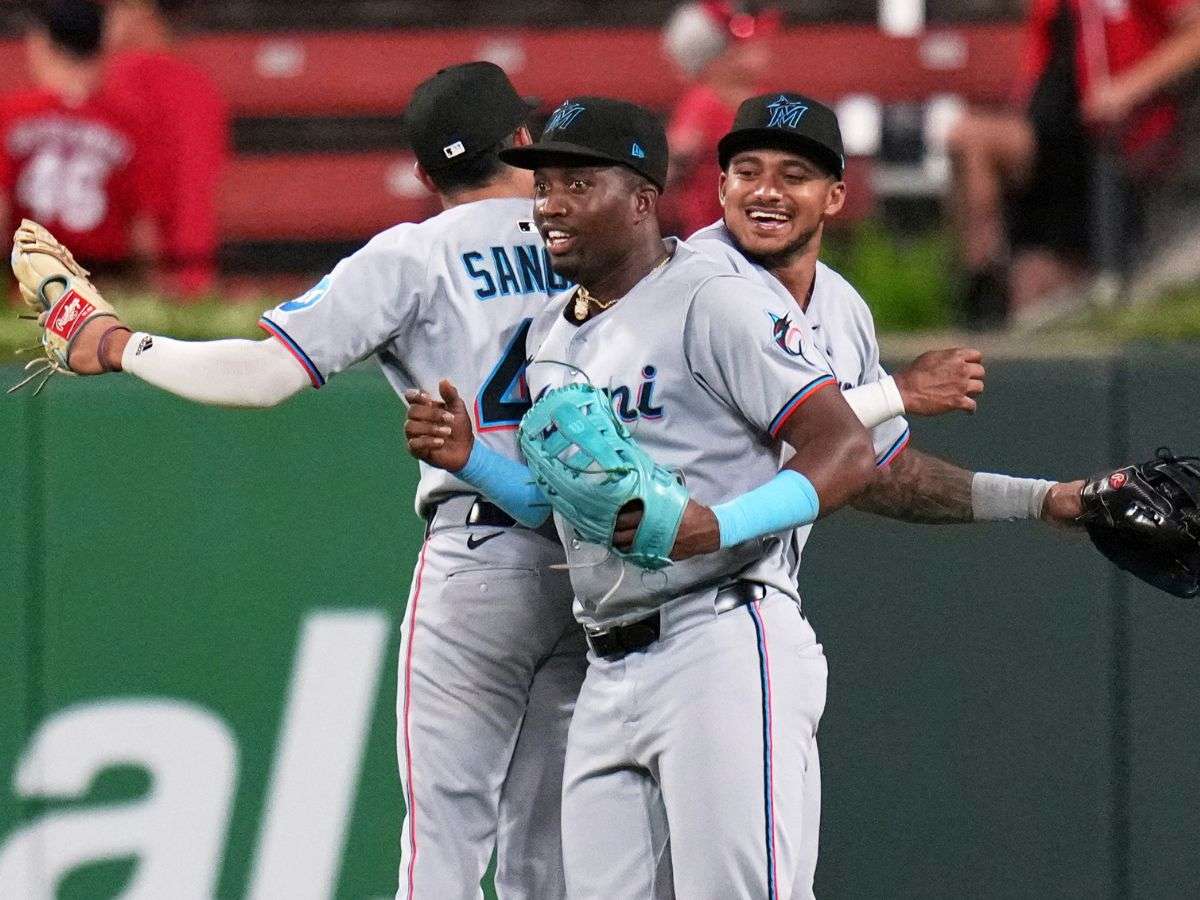 Astros refuerzan su alineación con Jesús Sánchez 