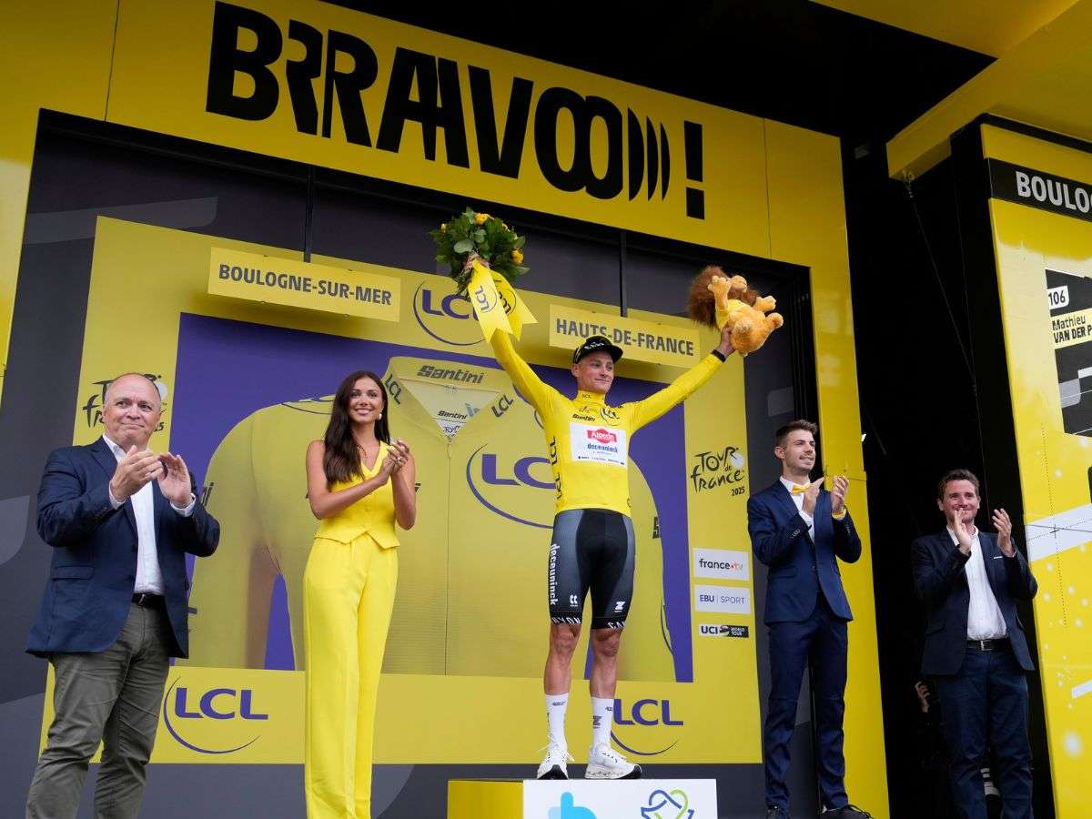 Van der Poel se lleva la etapa 2 del Tour de Francia
