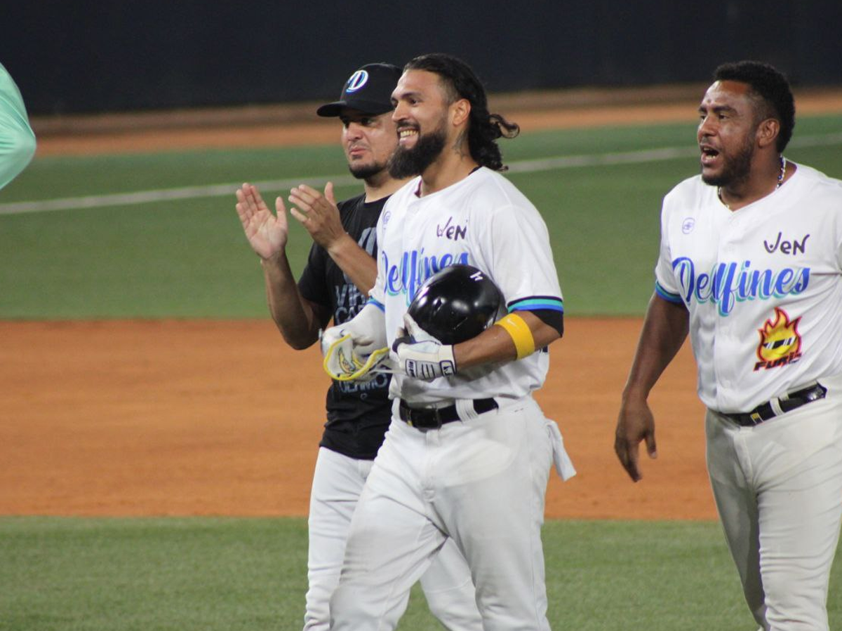 Delfines toma el primer lugar tras triunfo ante Centauros