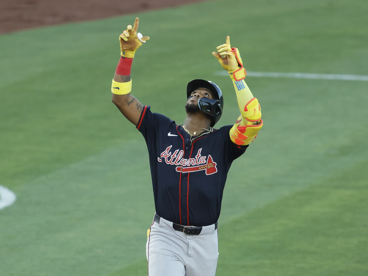 Ronald Acuña cumple como tercer bate con jonrón