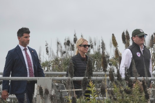 Secretaria de Justicia de EEUU visita la mítica Alcatraz con miras a su reapertura