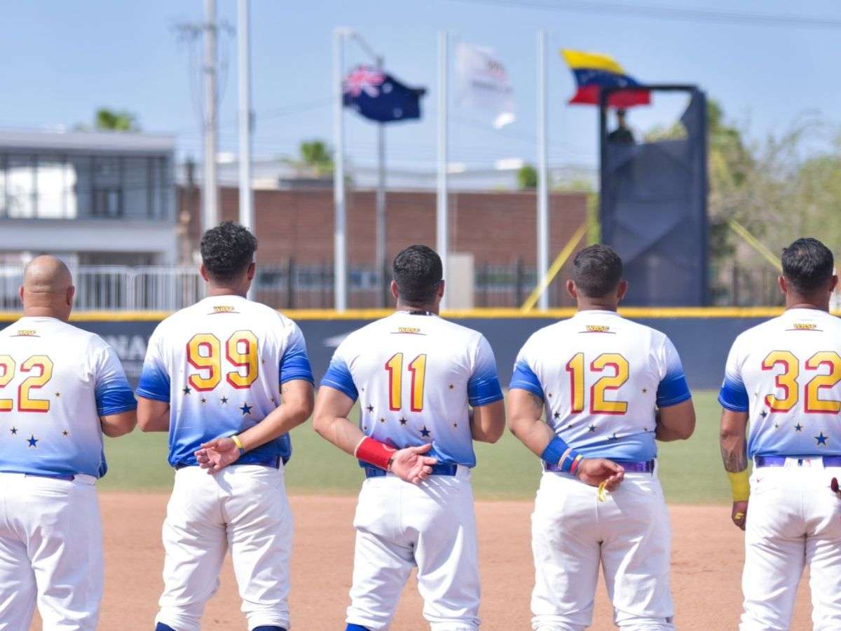 Softbol nacional inició con lauro la fase final del Mundial