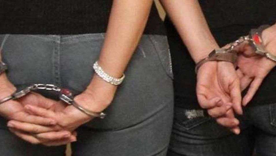 A juicio 2 primas acusadas de matar a su abuela