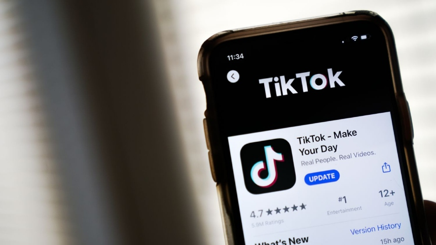 Su hija se negó a dejar de usar el TikTok y lo que su padre le hizo conmocionó a todo un país
