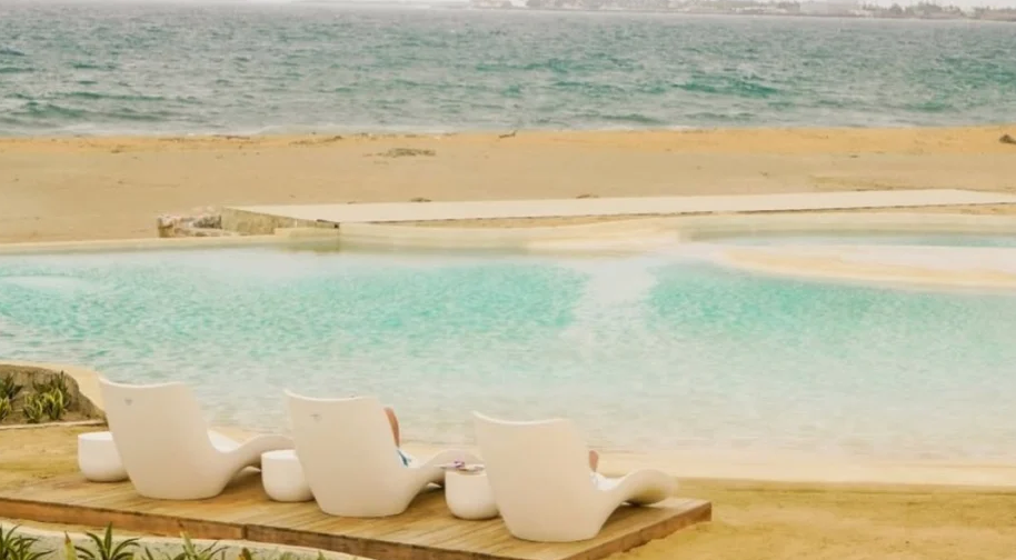 Abren la primera playa artificial de Venezuela 'Waikiki Beach Club' ubicada en Puerto Cabello