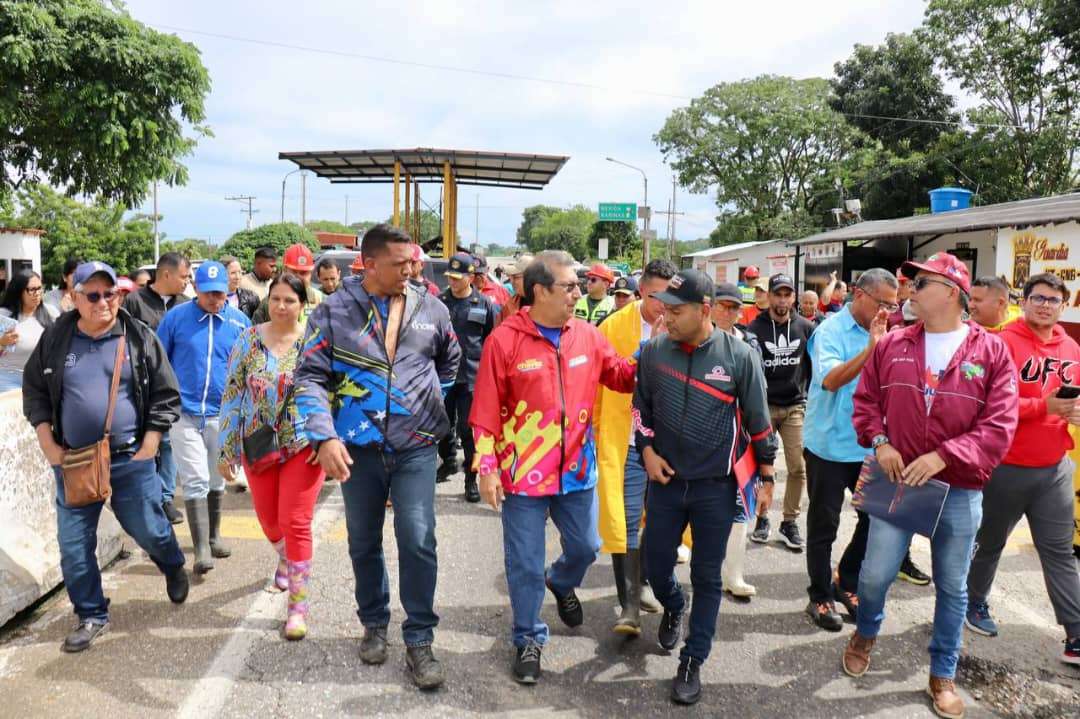 Declaran alerta amarilla en autopista José Antonio Páez y Av. La Ribereña