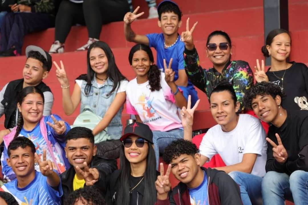 Escuela de Liderazgo Antonio José de Sucre inicia taller de recreación comunal